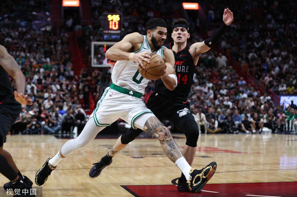 决玩家们在 决玩家们在